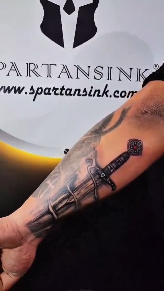 Despite it all! We are back! A sword has to be more than a simple weapon, it has to bevan answer for life questions! 
#viral #sword #fashion #tattoo #