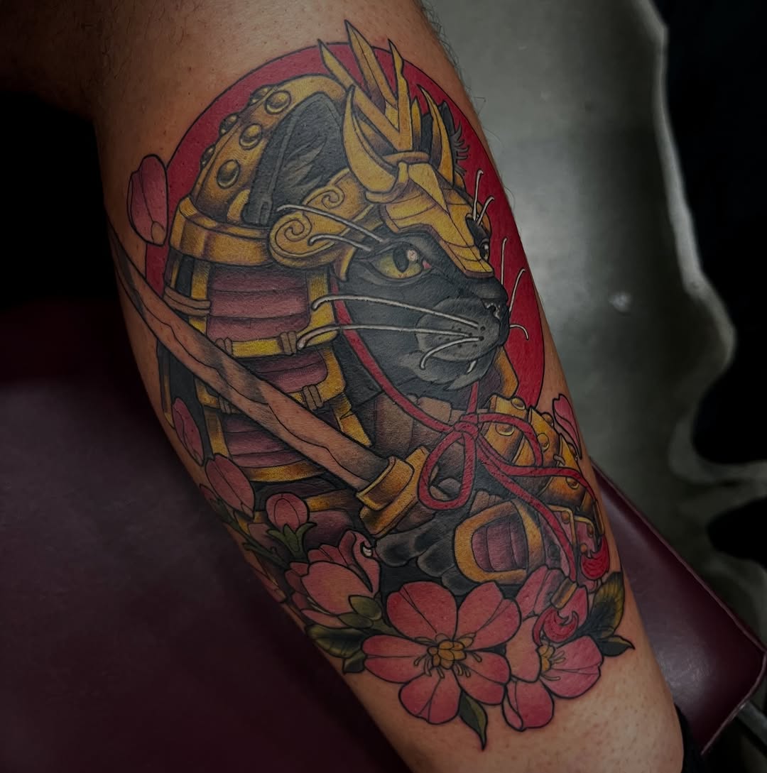 Suuuper lucky to finally tattoo this piece I've been sitting in for a few years. We ran into a few bumps with the schedule but happy to see it on skin