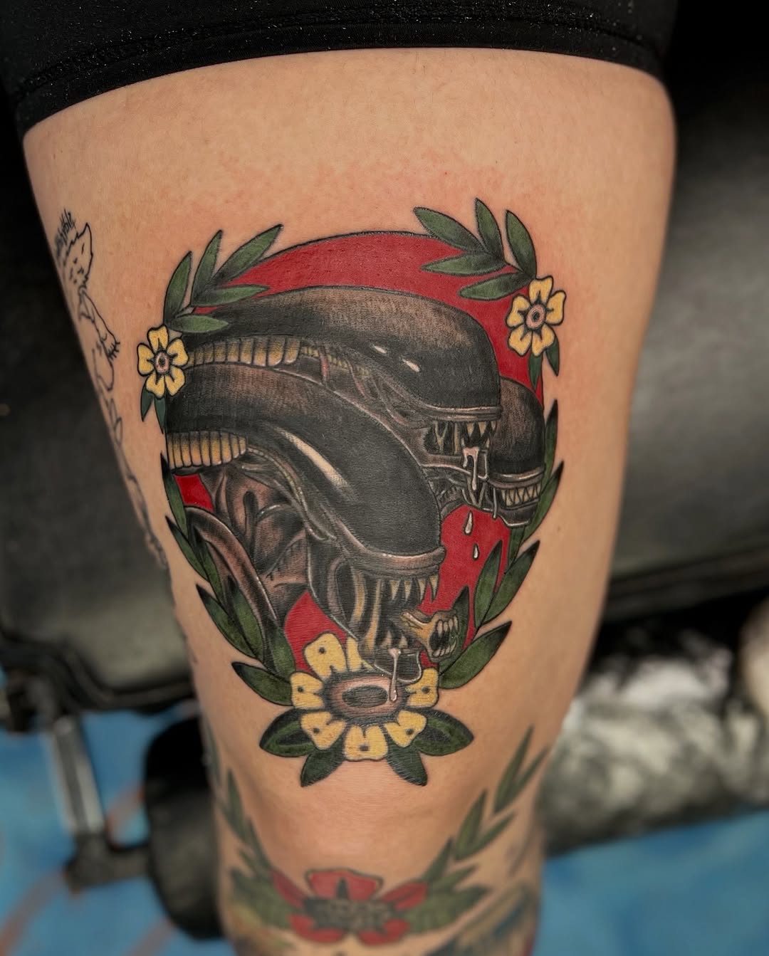 I tattooed this on myself. Tell me it’s cool even if you don’t know what xenomorphs are. Took a total of 6ish hours (linework healed). 
•
#xenomorphta