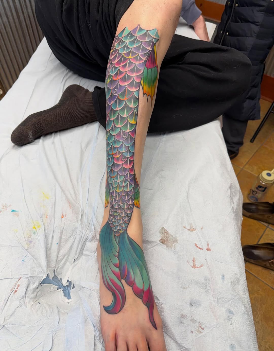 Mermaid leg for Tyler. This was done in about 4 sessions, some is fresh and some healed.