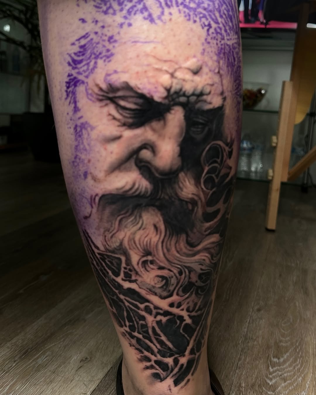 My first time experimenting with opaque grey colors. I was given full artistic freedom to do whatever i wanted. I’m happy with how it turned out but n