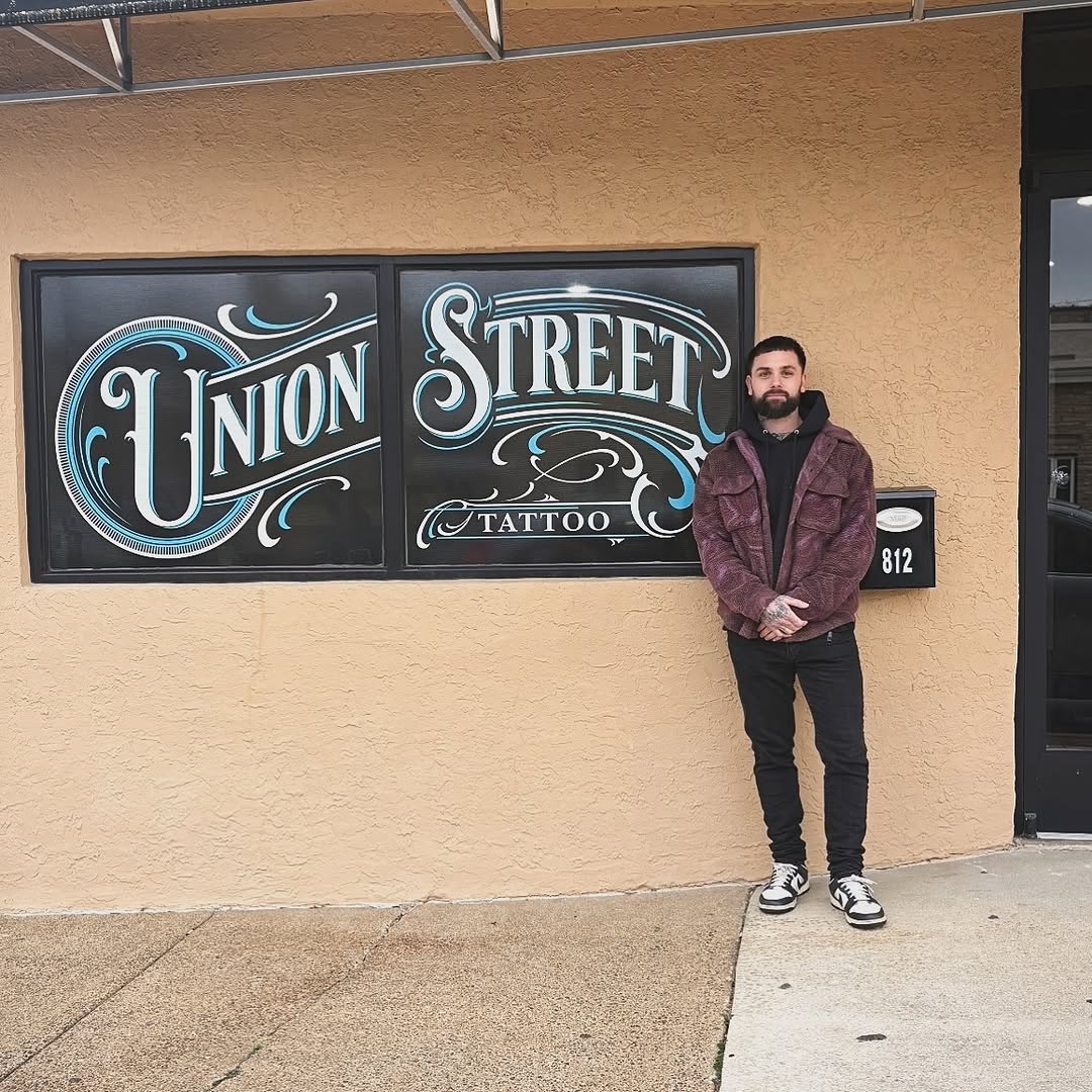 The grinding never stops, new opportunities, new goals, new spot. proud & honored to represent this place as my own 

God Is Great ✝️