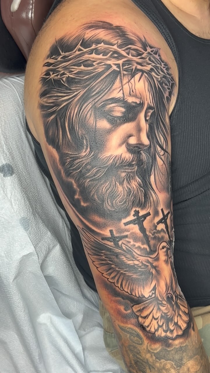 ⚜️ Jesus piece ⚜️
•
•
•
•
Sponsored by @properaftercare 
Like, comment, share, follow 
See ya’ll next time!!