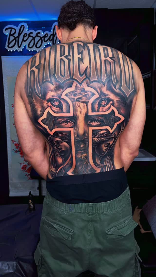 ⚜️ King ⚜️ 
•
•
•
•
Books are open! Book yours today, see yall soon!