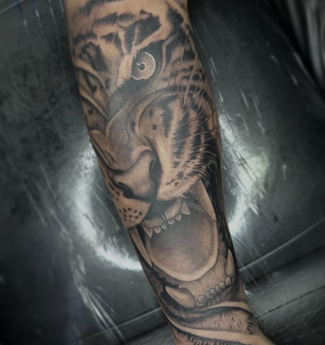 Auto Tattoo 
Tatuando nome do meu filho. 

#kael #autotattoo #tattooartist #inktattoo #letringtattoo @_lktattoo