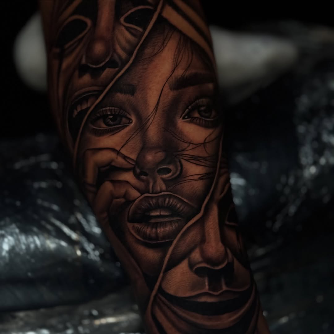 Super proud of this piece, had this reference in the vault for a MINUTE grateful i could finally do it ✊ big shoutout to my client for the trust ‍↕️

