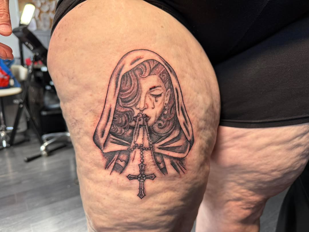My clients truly do like pushing my limits. I do not do realism nor will I ever claim to, but I did have fun with these two not done with the lady yet
