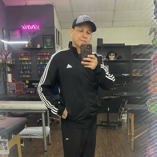 Boanner Lares | Tatuador - Soundwave tattoo artist in Guatemala City, Guatemala