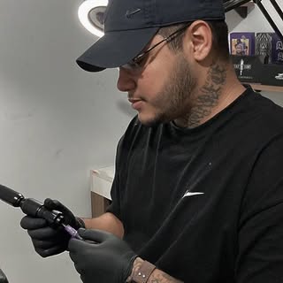 Cleyton Tatuador - Soundwave tattoo artist in Peruíbe, Brazil