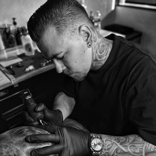 D E V O N  F R A N C I S - Soundwave tattoo artist in Los Angeles, United States