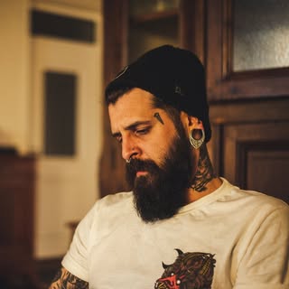 Dorian Vaillant // ĐØⱤł ₳ ₦ ฿ Ⱡł ₦ Đ - Soundwave tattoo artist in Nantes, France