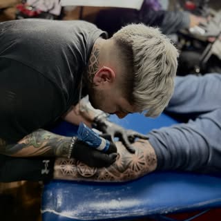 Eric Mesa - Soundwave tattoo artist in Montevideo, Uruguay