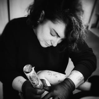 Lucia Auld | tattoo artist - Soundwave tattoo artist in Chascomús, Argentina