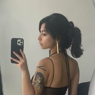 Mari Bitenca | Tatuadora - Soundwave tattoo artist in Guarulhos, Brazil