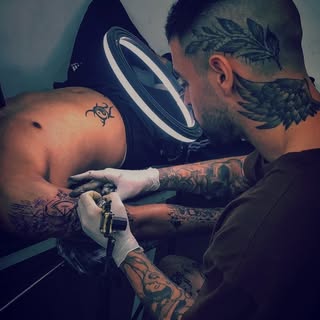 Martin Bertani - Soundwave tattoo artist in Floresta, Argentina