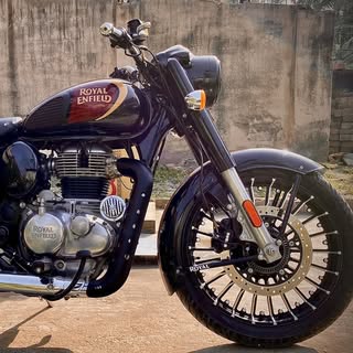 Rio Tattoo Studio - Soundwave tattoo artist in Ha Noi, Vietnam