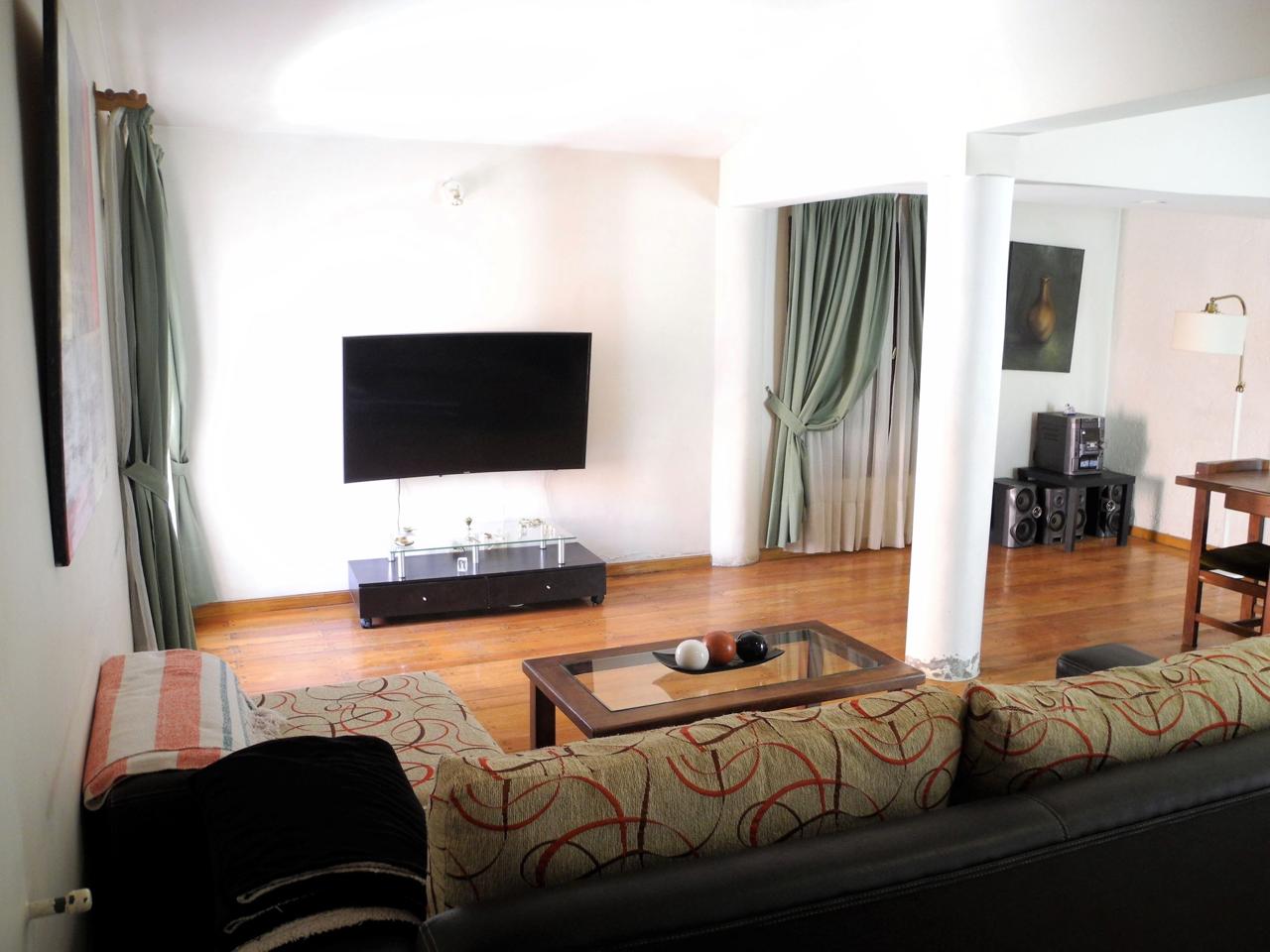 Alquiler De Casa Totalmente Amoblada En Calle Ramón Y Cajal, A Metros De Calle San Luis - Imagen 2