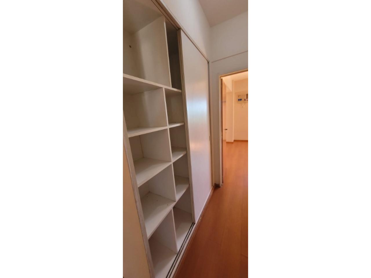 Alquiler. Av Libertador Y Sarmiento - Depto 2 Dorm Con Cochera. Capital - Imagen 9