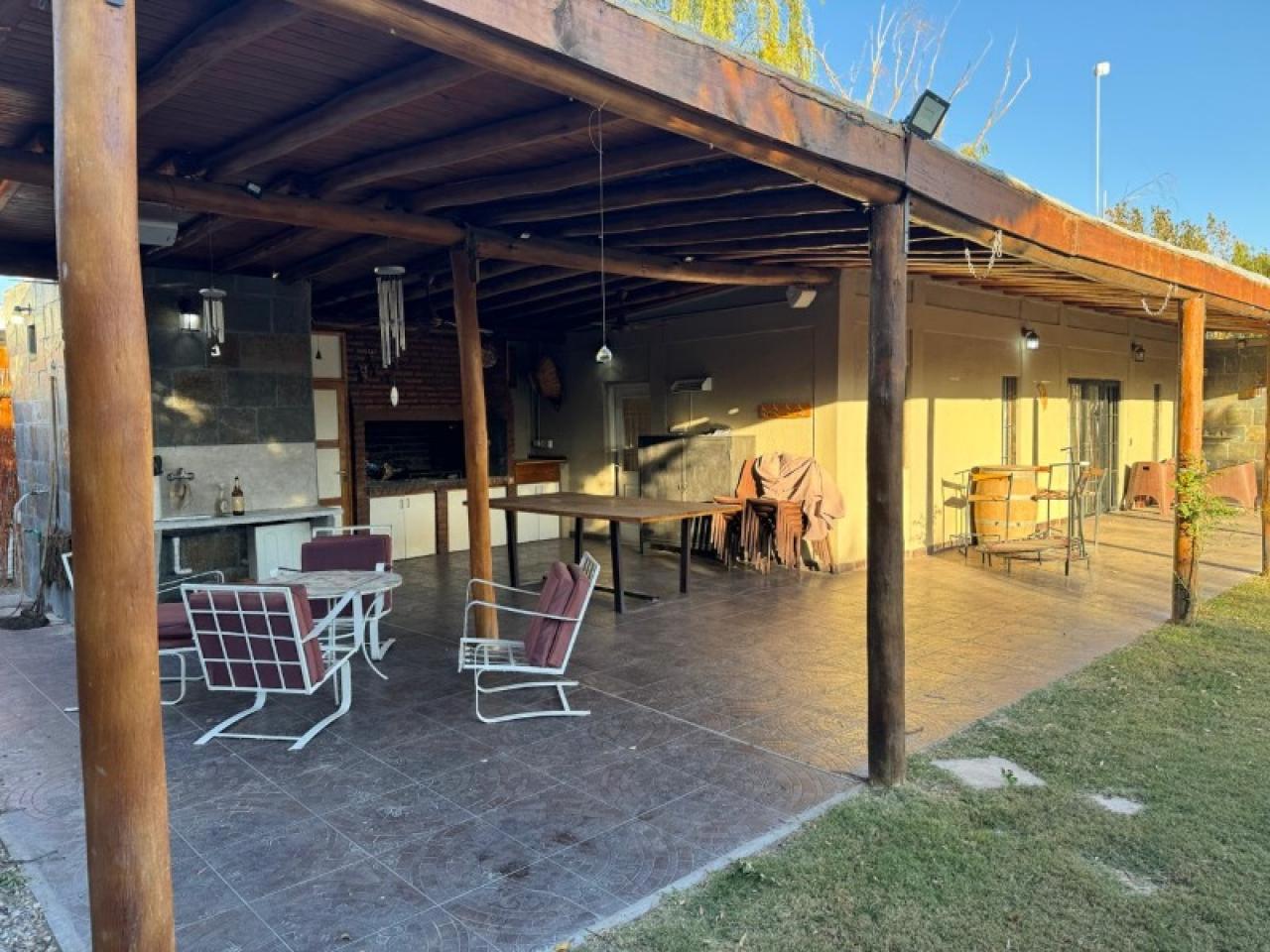 Venta. Hermosa Casa De Fin De Semana En Santa Lucia - Imagen 5