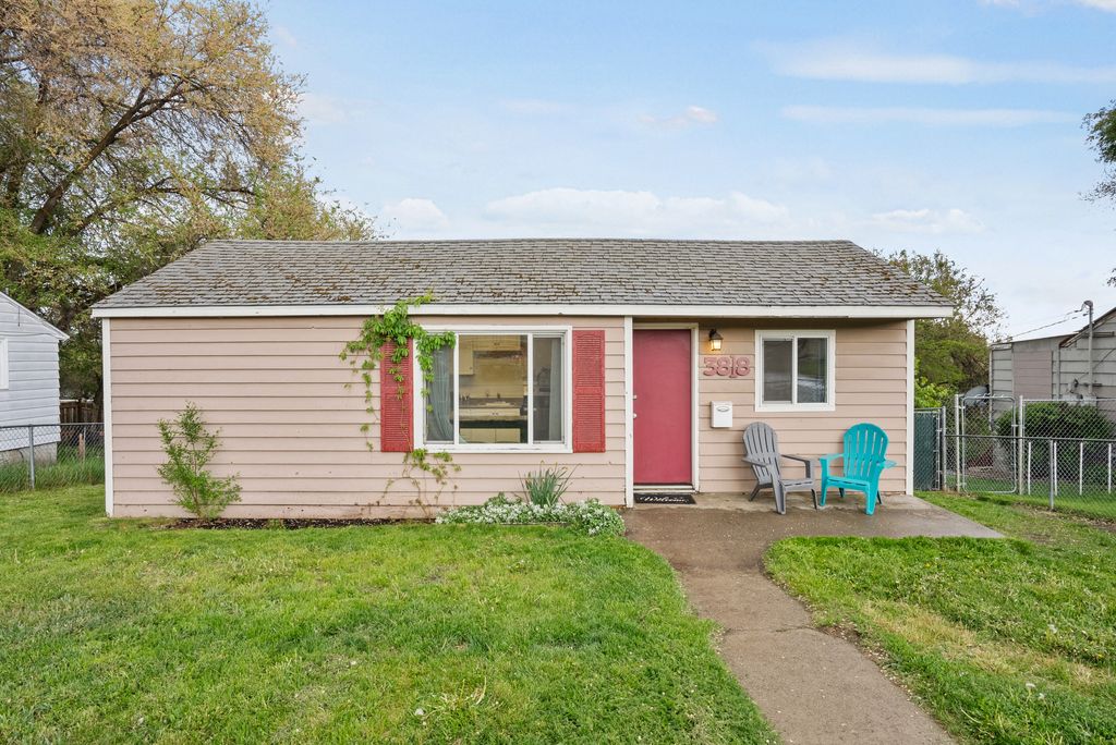 Inside-Spokane-Courtland-1