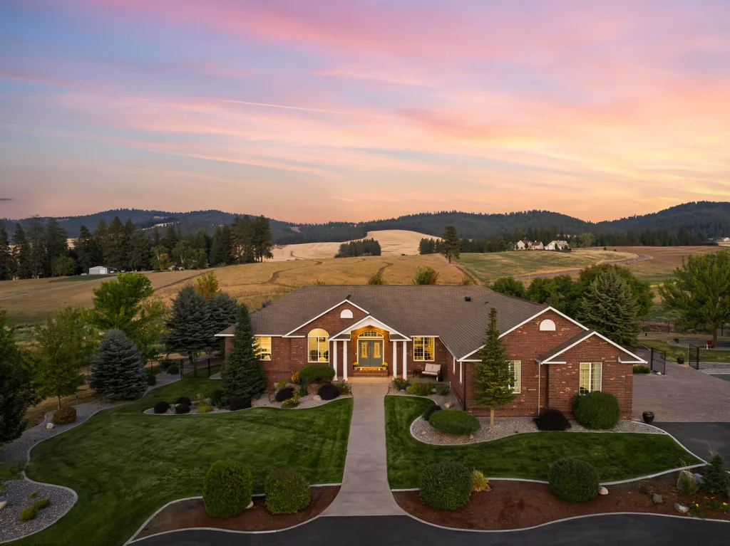 Inside-Spokane-Forker Twilight-1