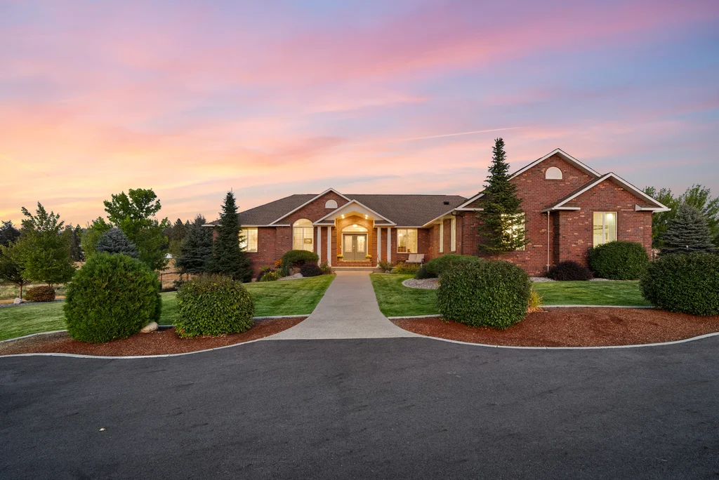 Inside-Spokane-Forker Twilight-2