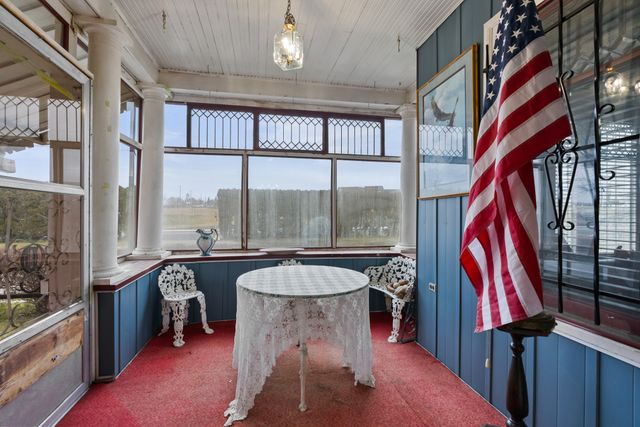 Inside-Spokane-Morton-5