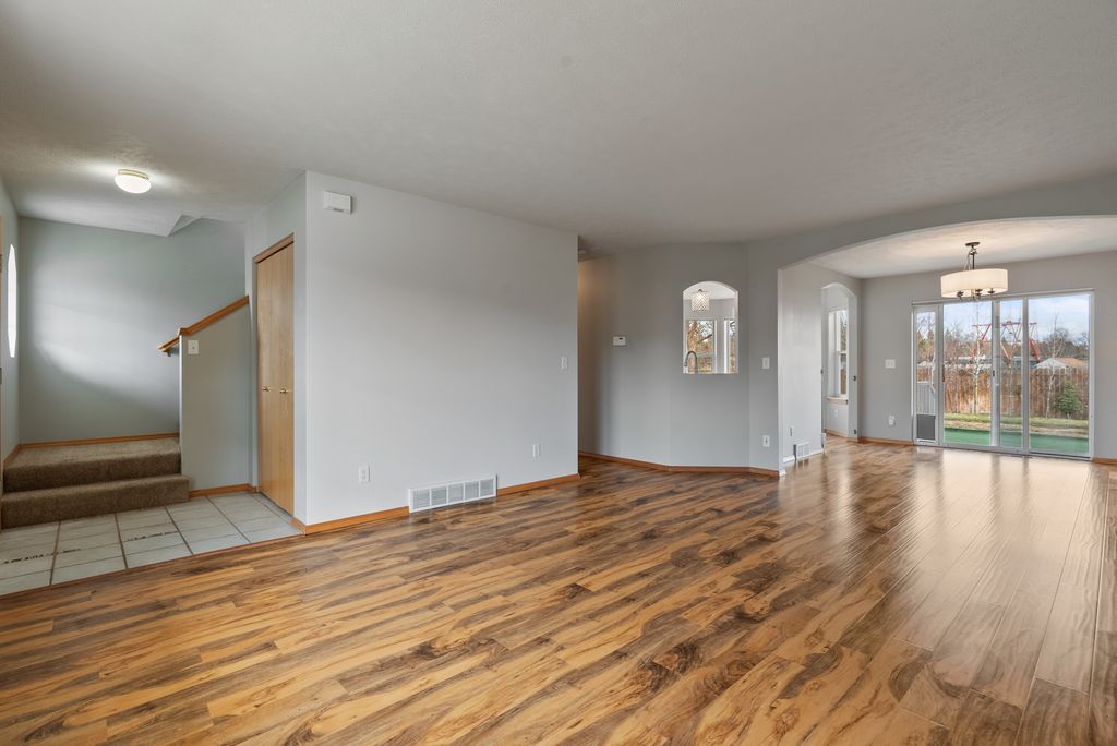 Inside-Spokane-52nd-2