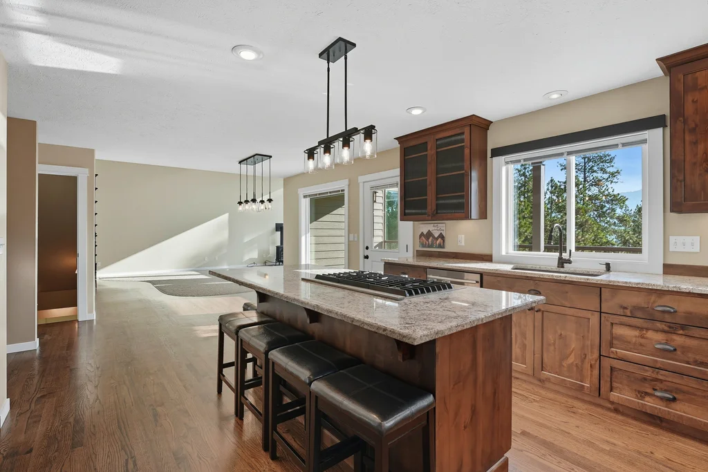 Inside-Spokane-Greenridge-13