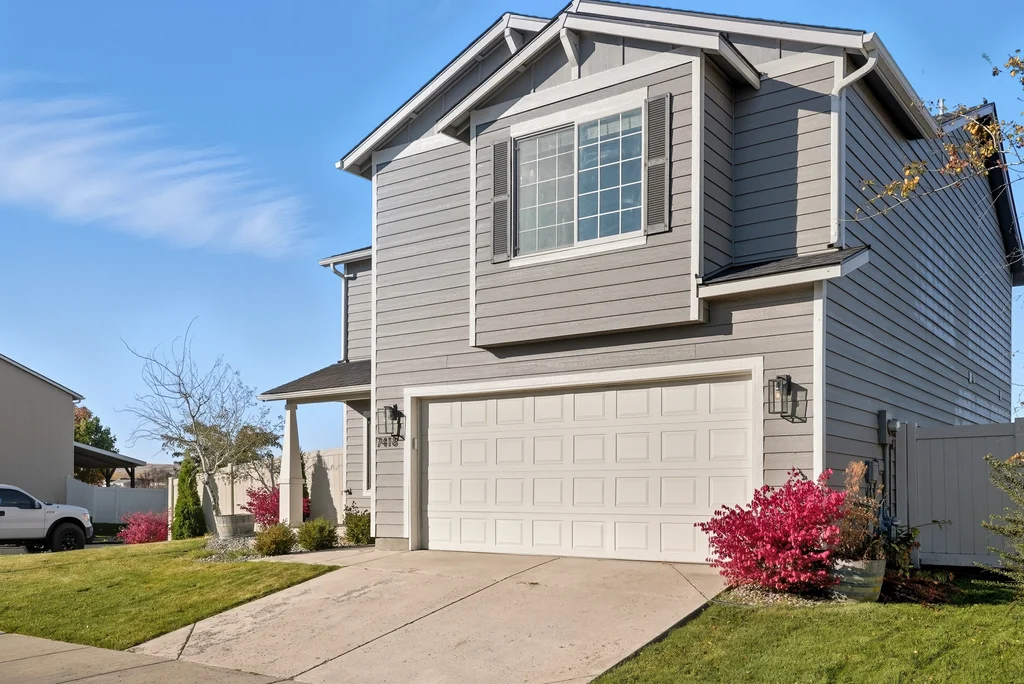 Inside-Spokane-Dour-2