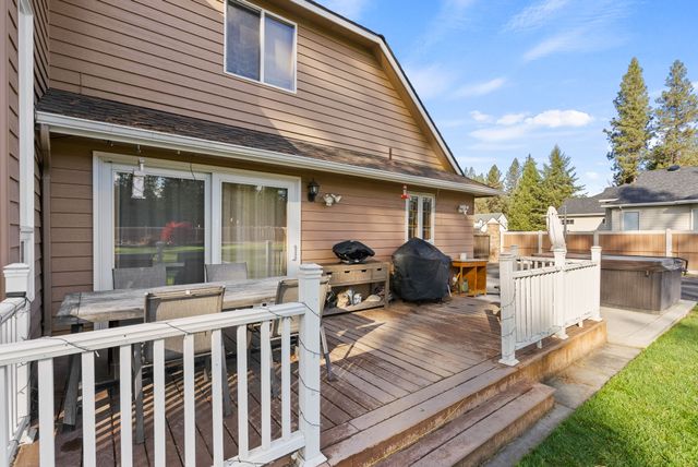 Inside-Spokane-McKinnon Exterior-6
