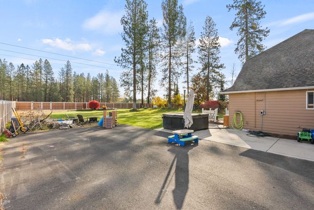 Inside-Spokane-McKinnon Exterior-9