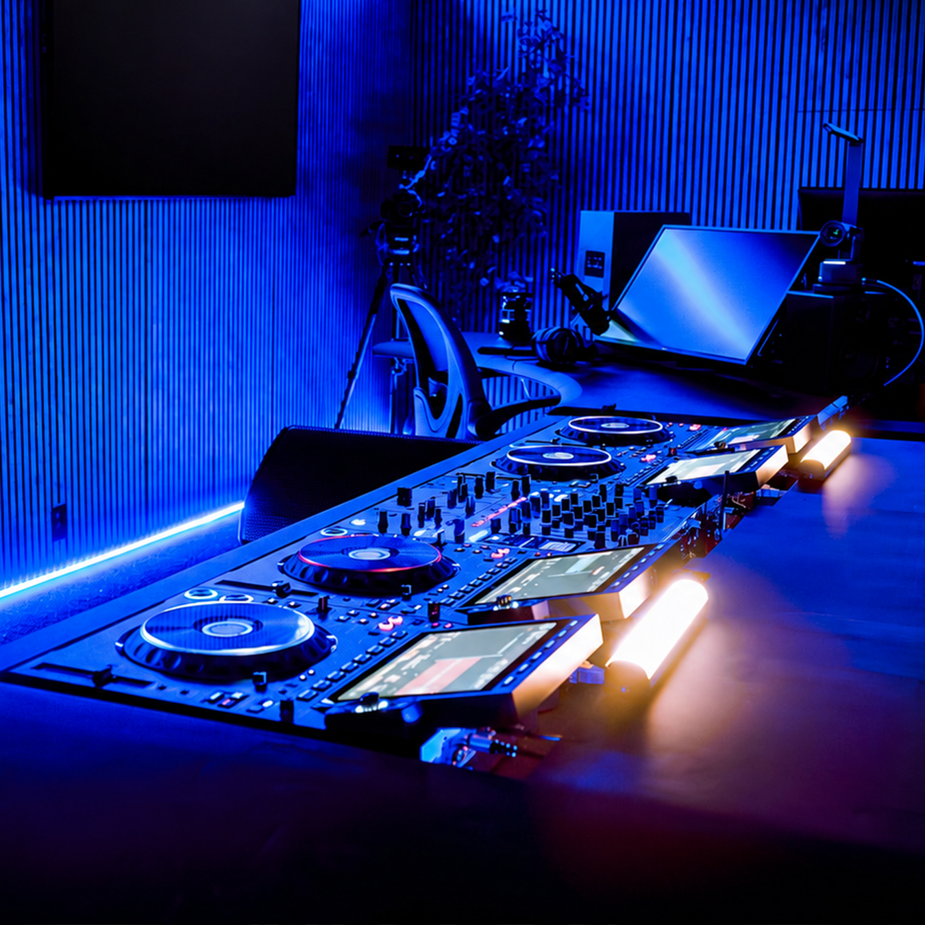 Live in the Insomniac Radio Studio