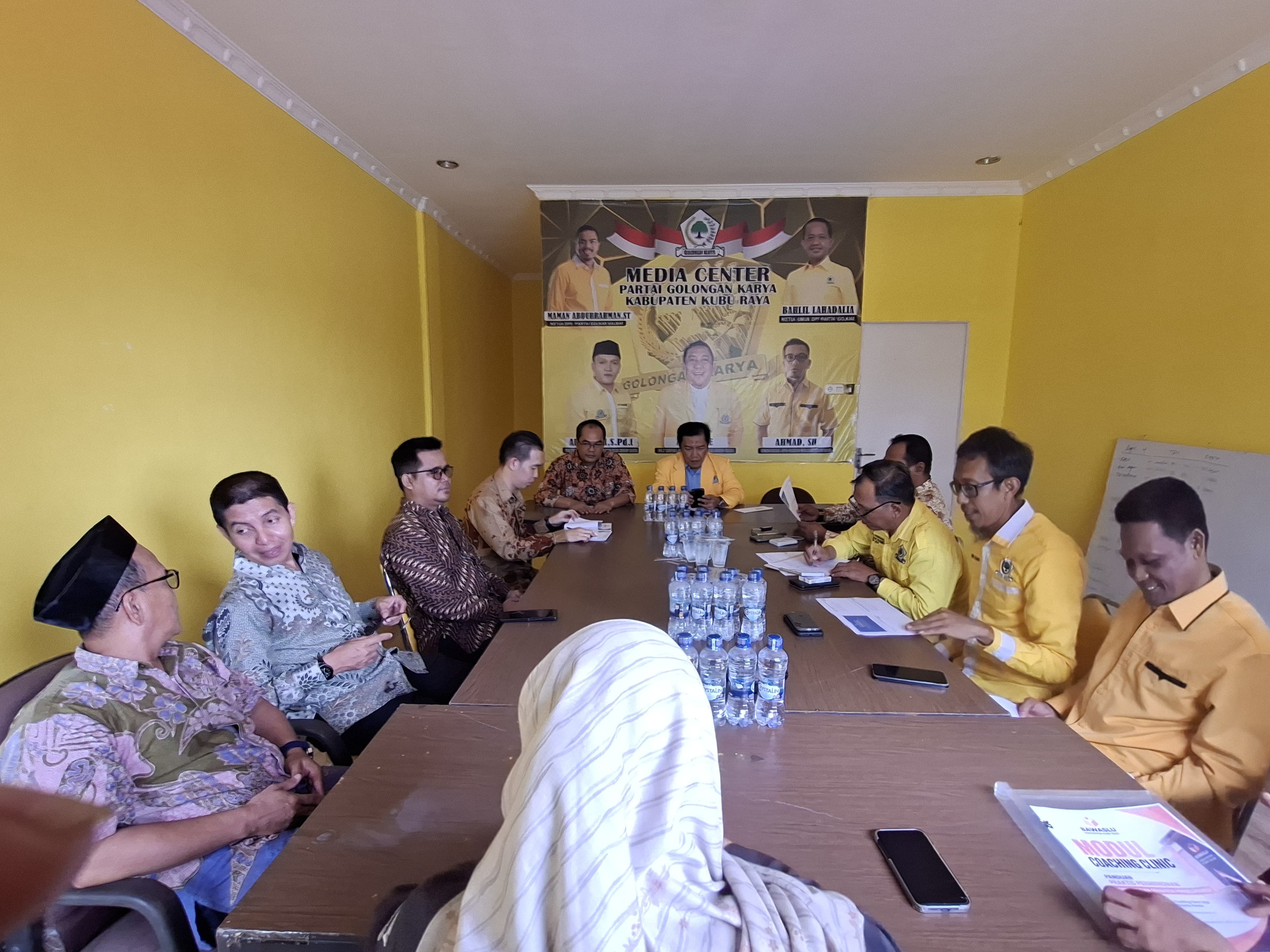 Bawaslu Kubu Raya Perkuat Konsolidasi Pengawasan Bersama Partai Golkar