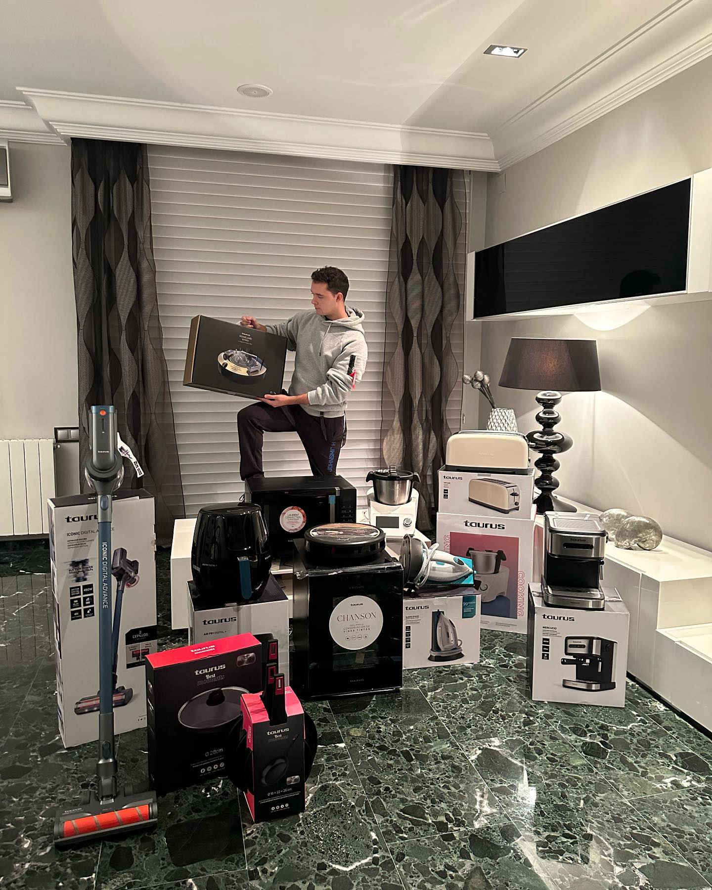 Instagram contest