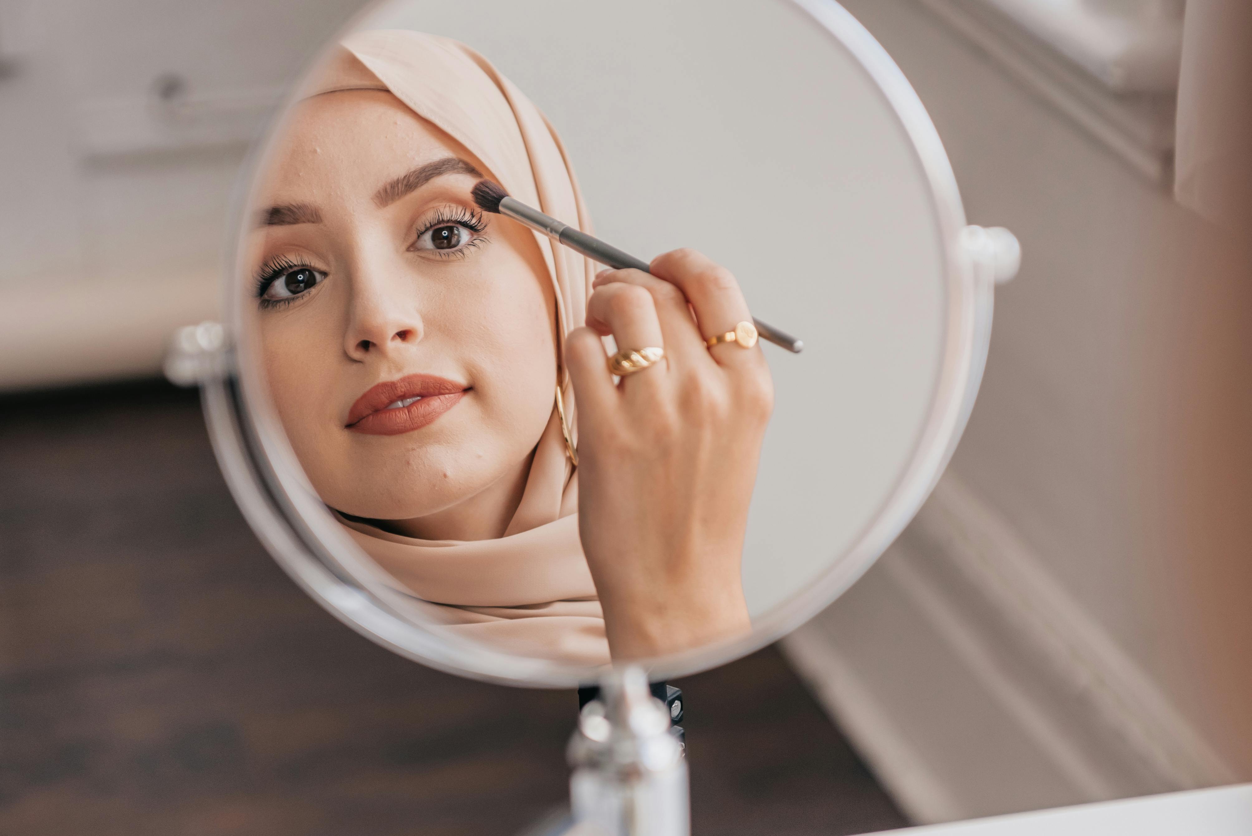 Makeup Tutorial & Review Influencers