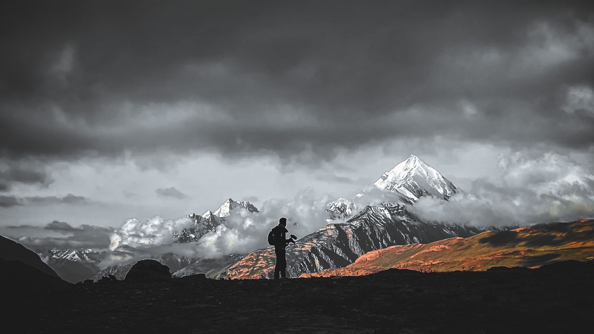 Macro Travel Influencers