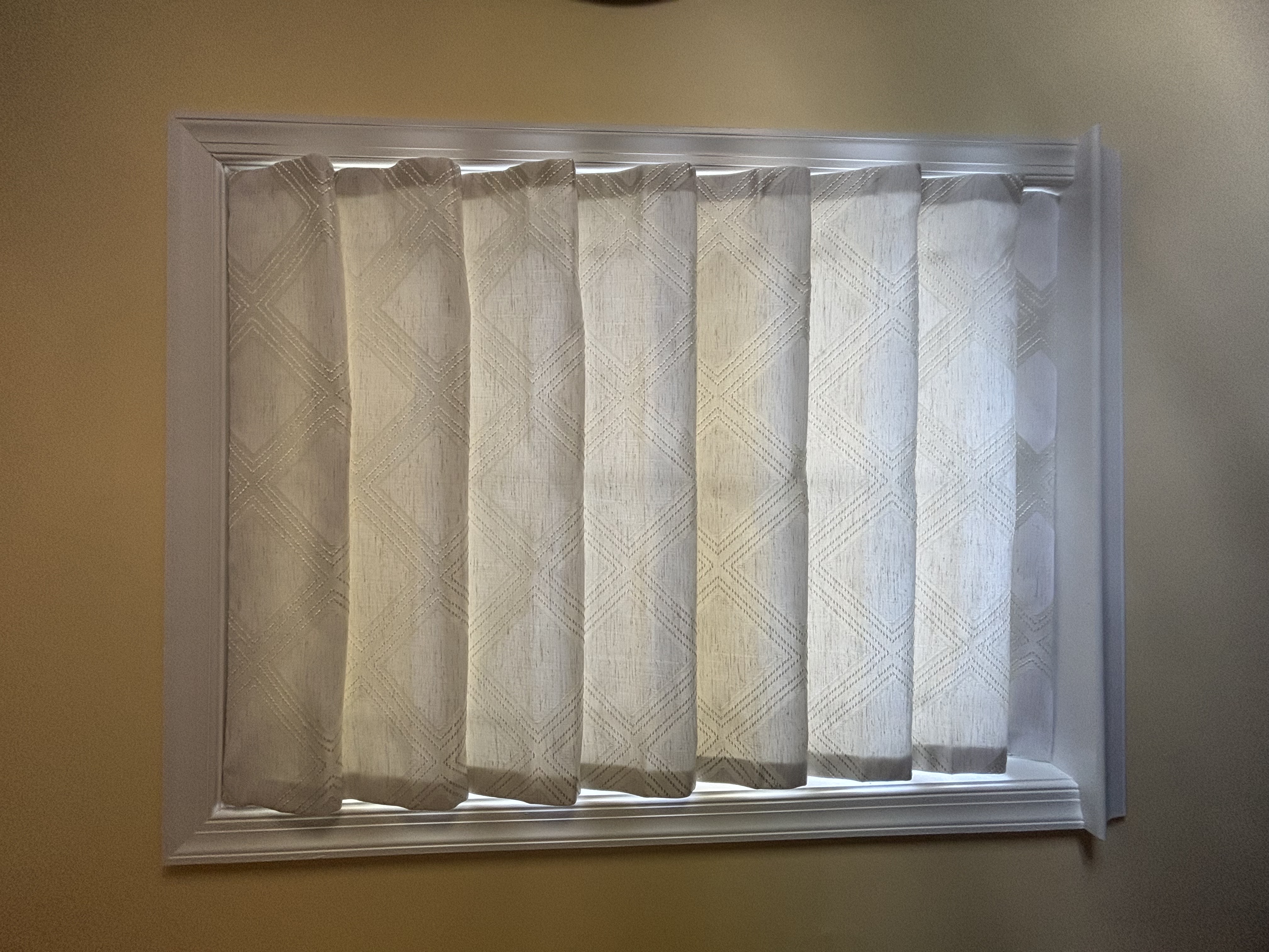 Roman shades installed in 19116