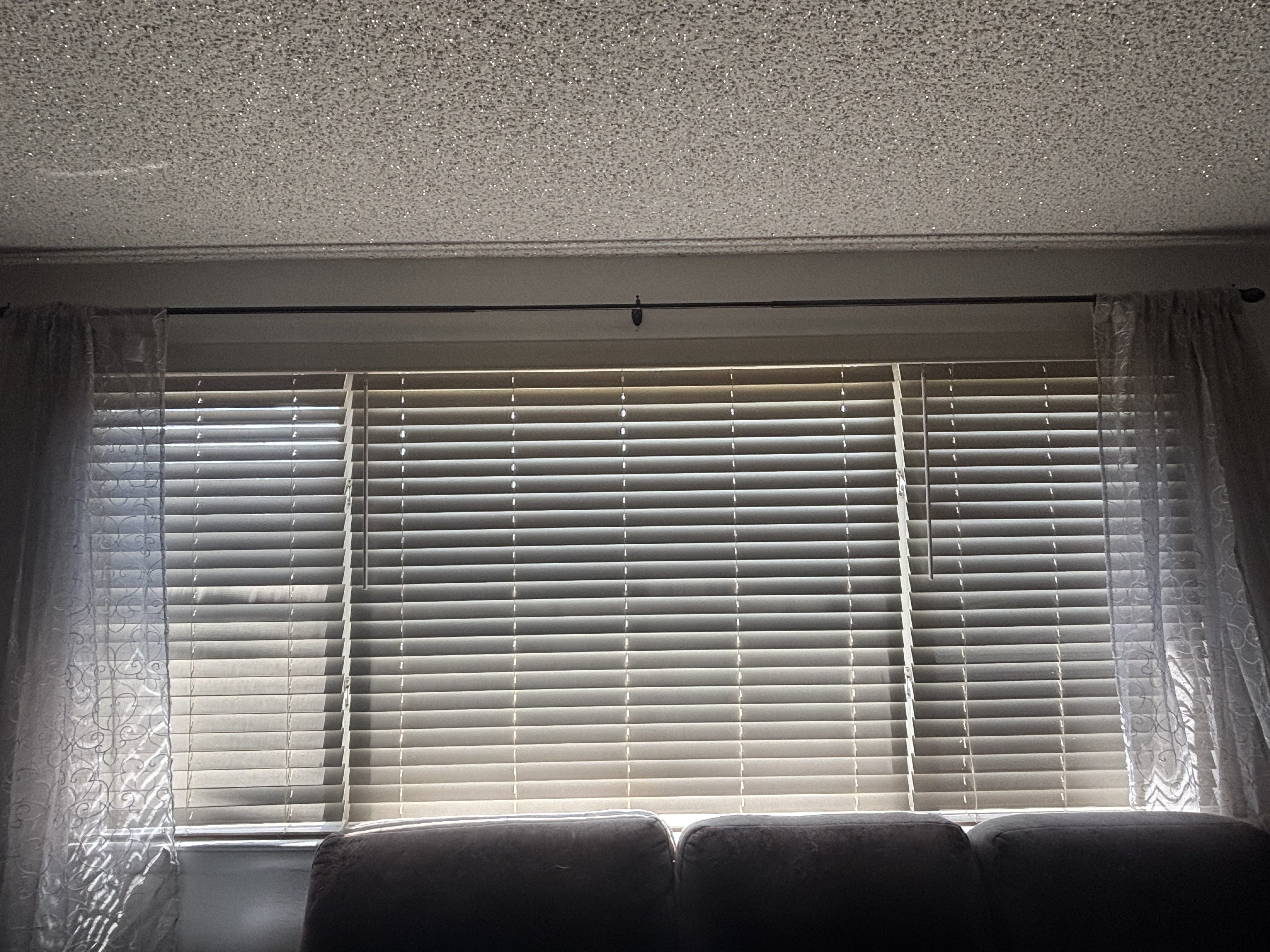 faux-wood installed in 19152