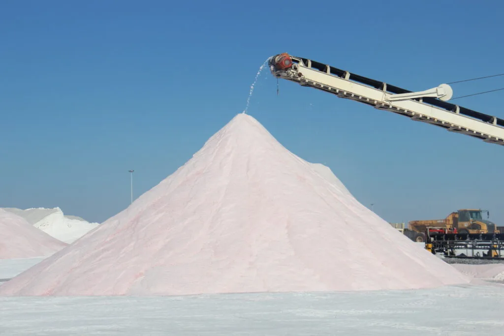 Chemical grade coarse salt
