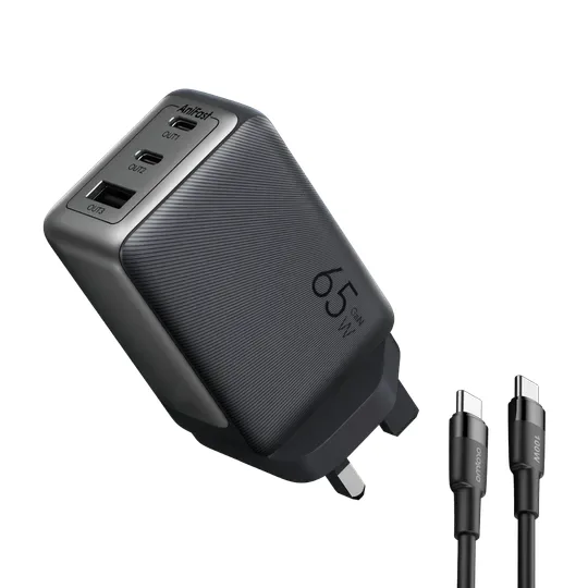 Chargeur GaN Oraimo HyperGaN 65 W à trois ports avec câble 100 W