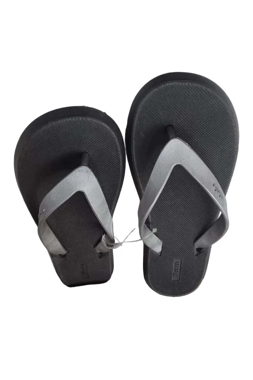 Bata Safari tongs mixtes, noir et argent