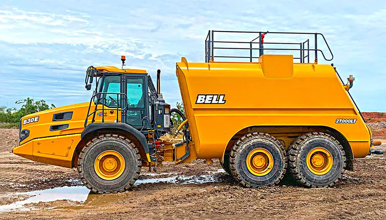 Bell B30E 6x6 water tanker, 27,000 L