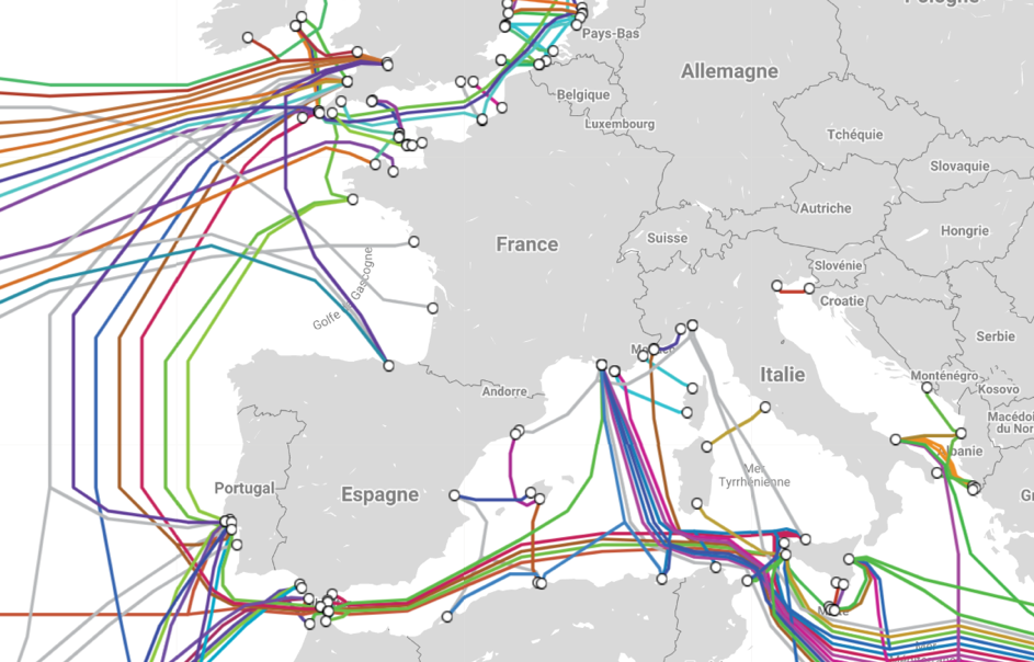 Cables et stations d'atterrissements autour de la France