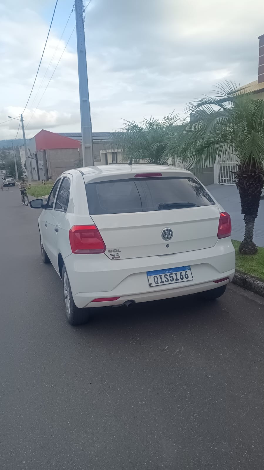 VW - VolksWagen Gol (novo) 1.0 Mi Total Flex 8V 4p - foto 2
