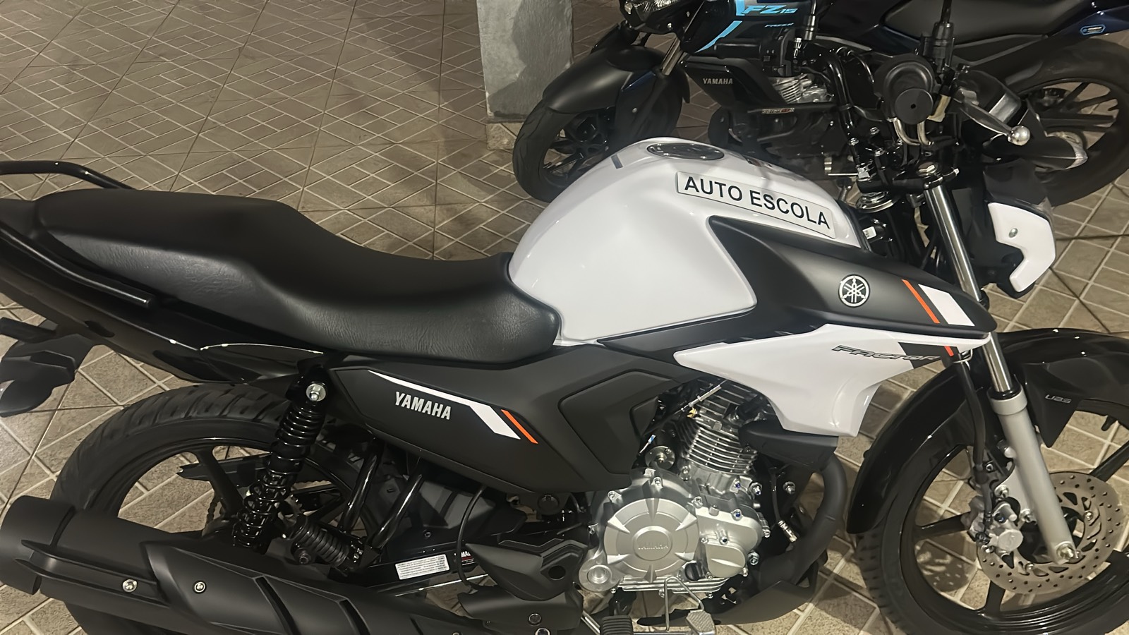 YAMAHA Factor 150 - foto 2