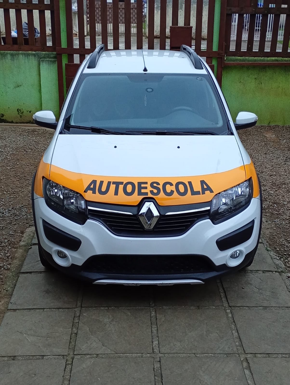 Renault SANDERO STEPWAY Easy R Flex 1.6 16V 5p - foto 1