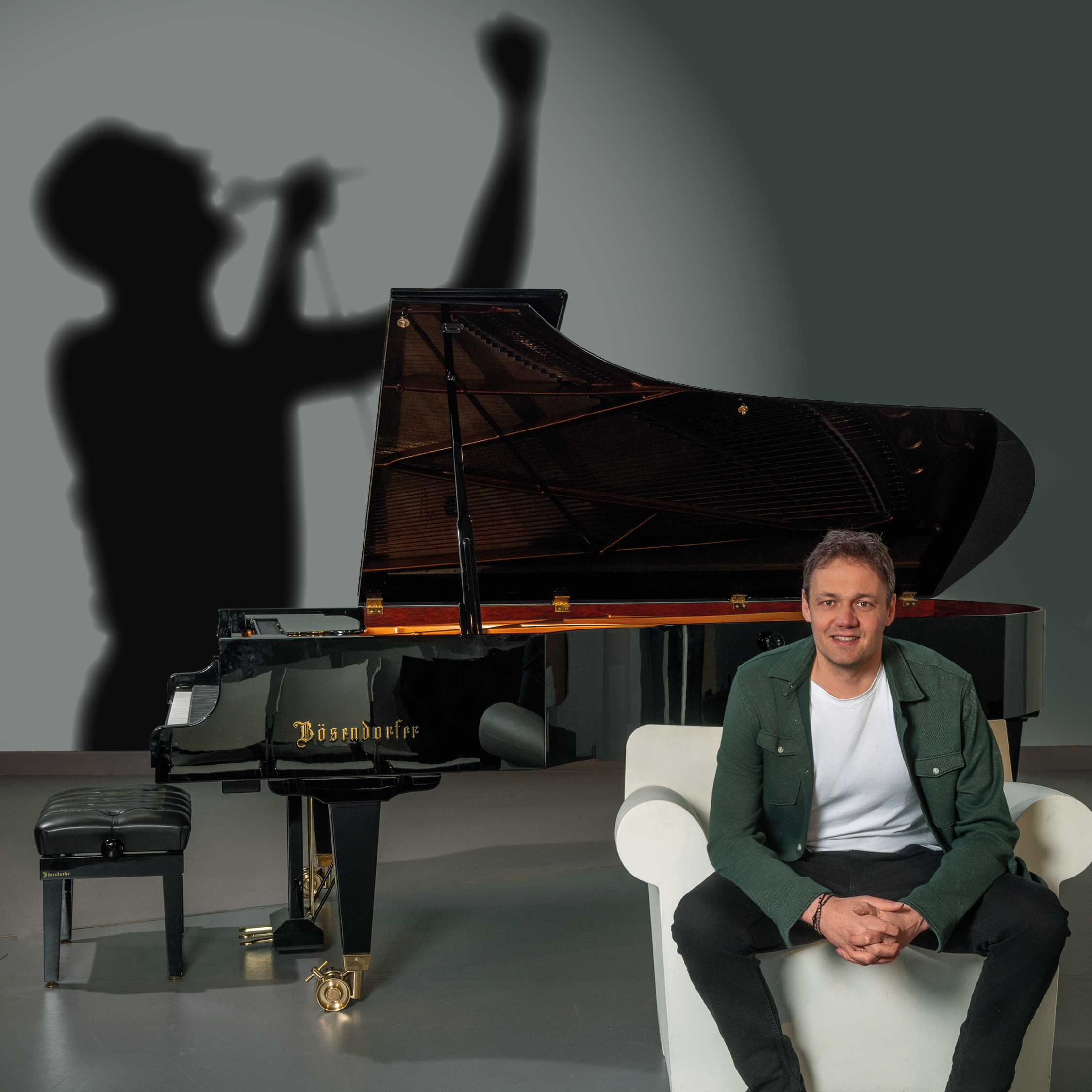 Bernd speelt Freddie Mercury