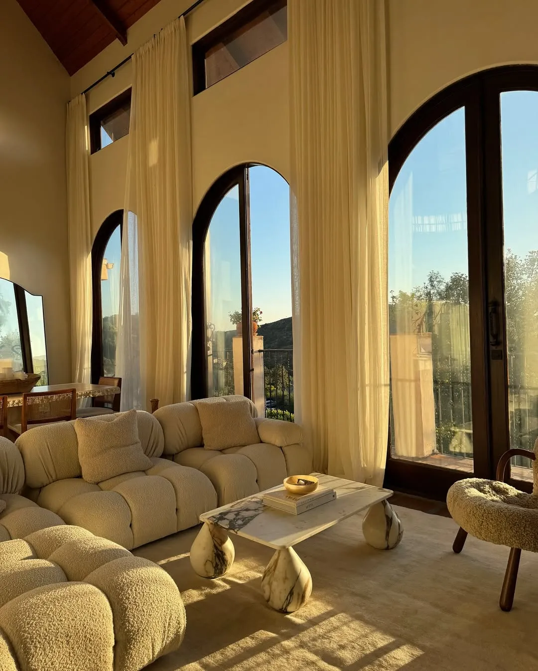 Organic Modern Masterpiece: Luxury Los Angeles Estate