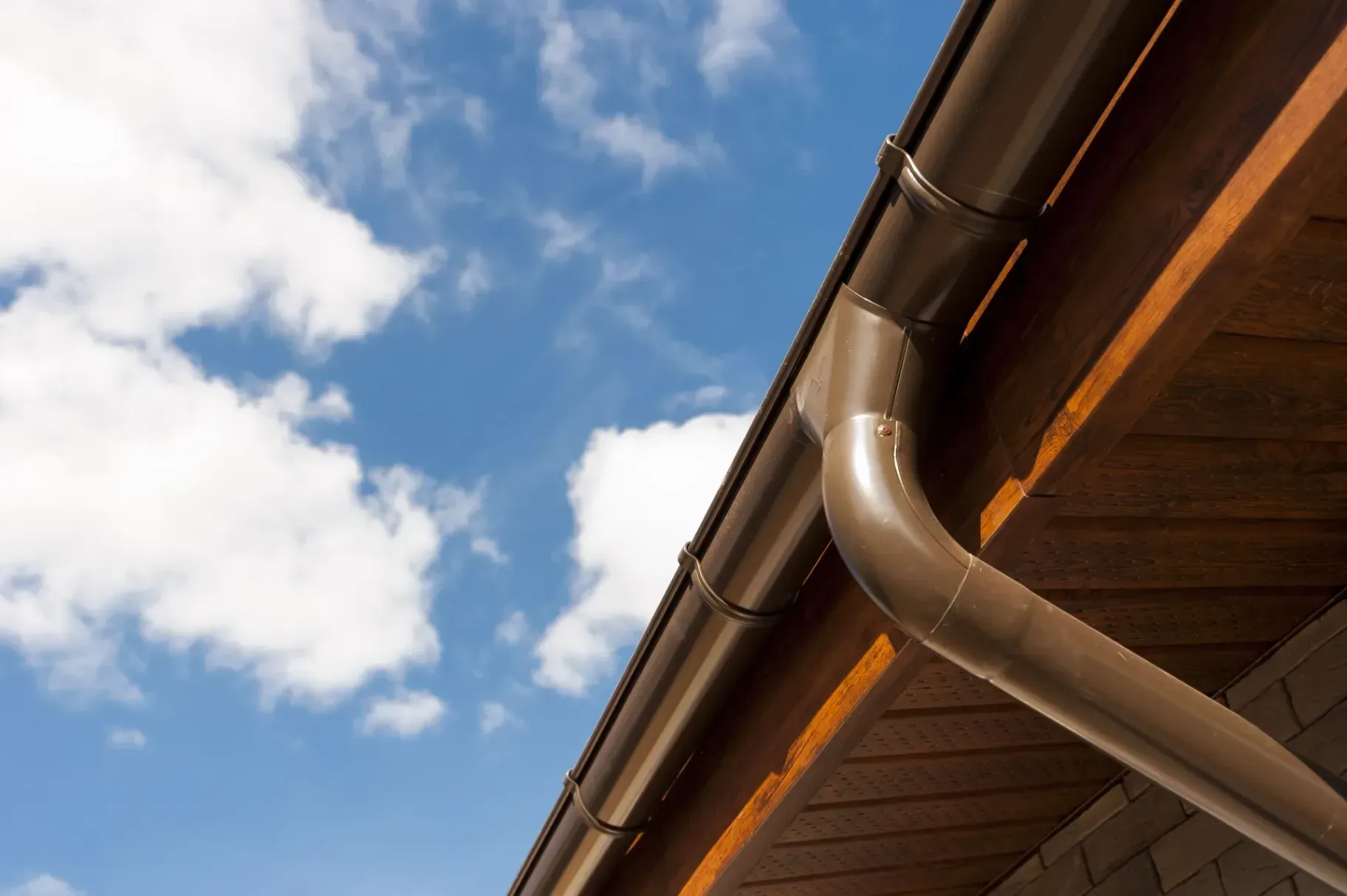 Gutter Service background
